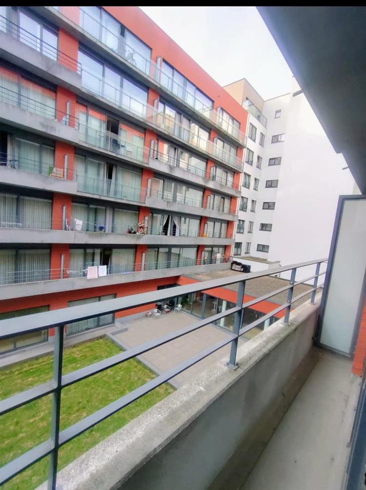 Studio apartment near Riverside