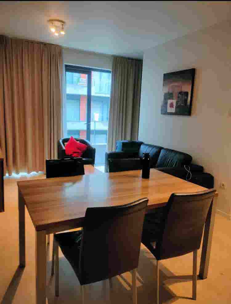 Studio apartment near Riverside