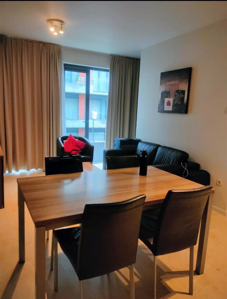 Studio apartment near Riverside