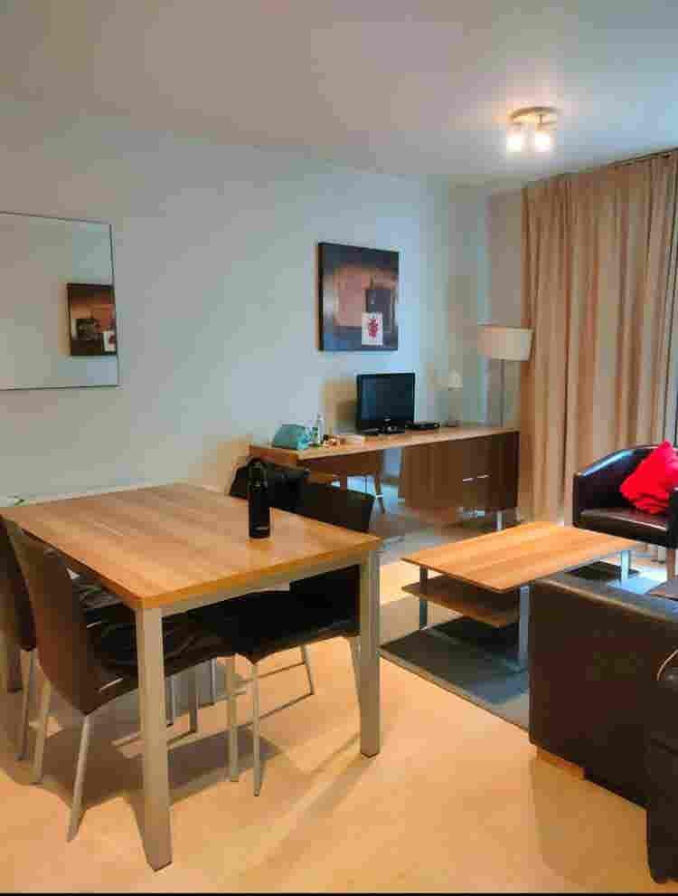 Studio apartment near Riverside