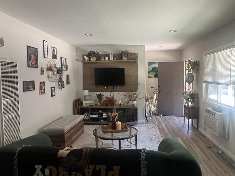 Private bed & Private Bath - Oct 1