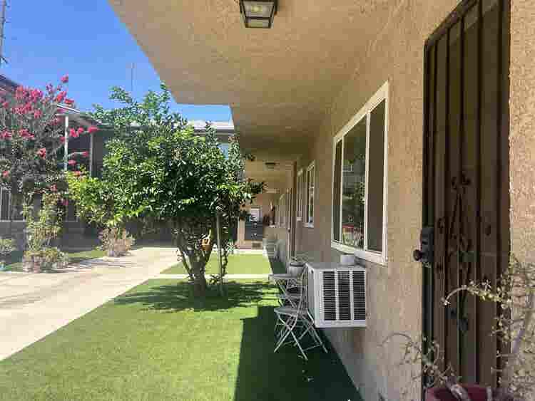 Private bed & Private Bath - Oct 1