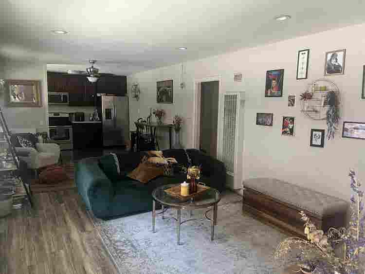 Private bed & Private Bath - Oct 1