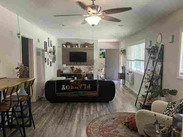 Private bed & Private Bath - Oct 1