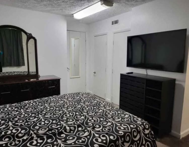 Fully furnished private studio!!!