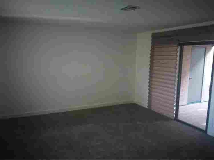 I’m renting out the second bedroom.