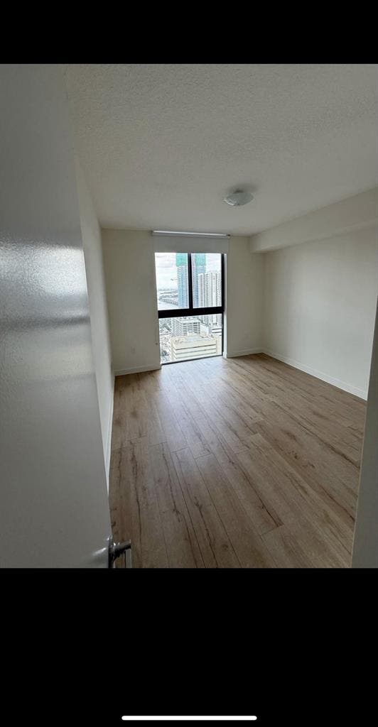 Private bedroom + Bathroomm
