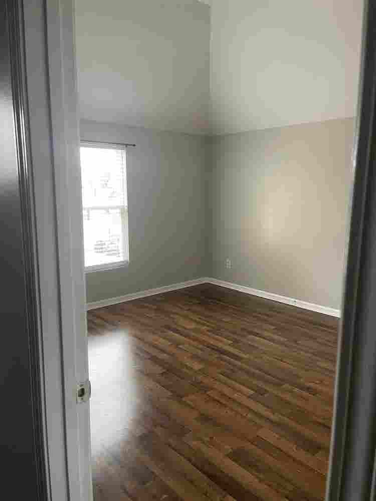 Large room for rent