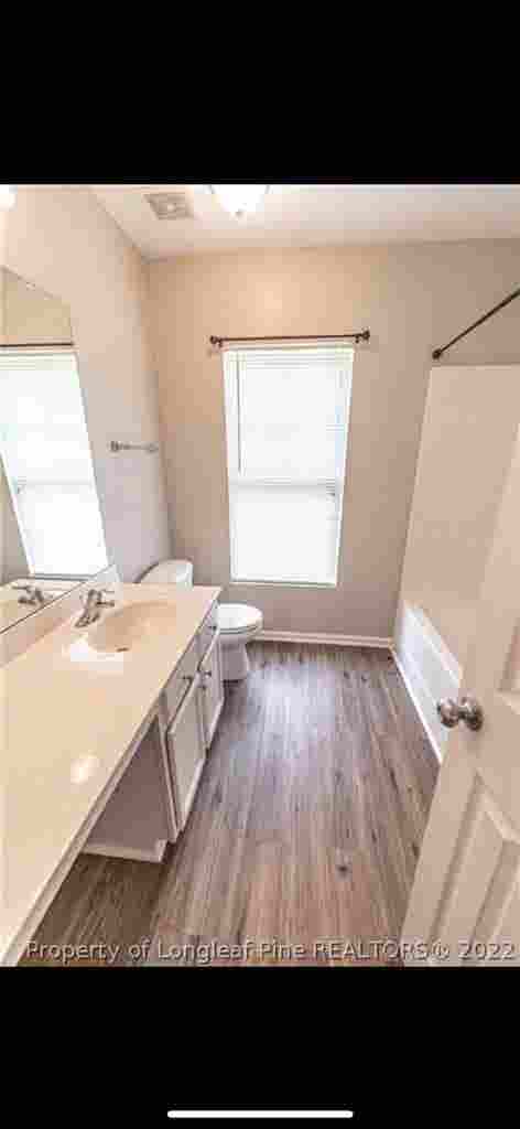 Large room for rent