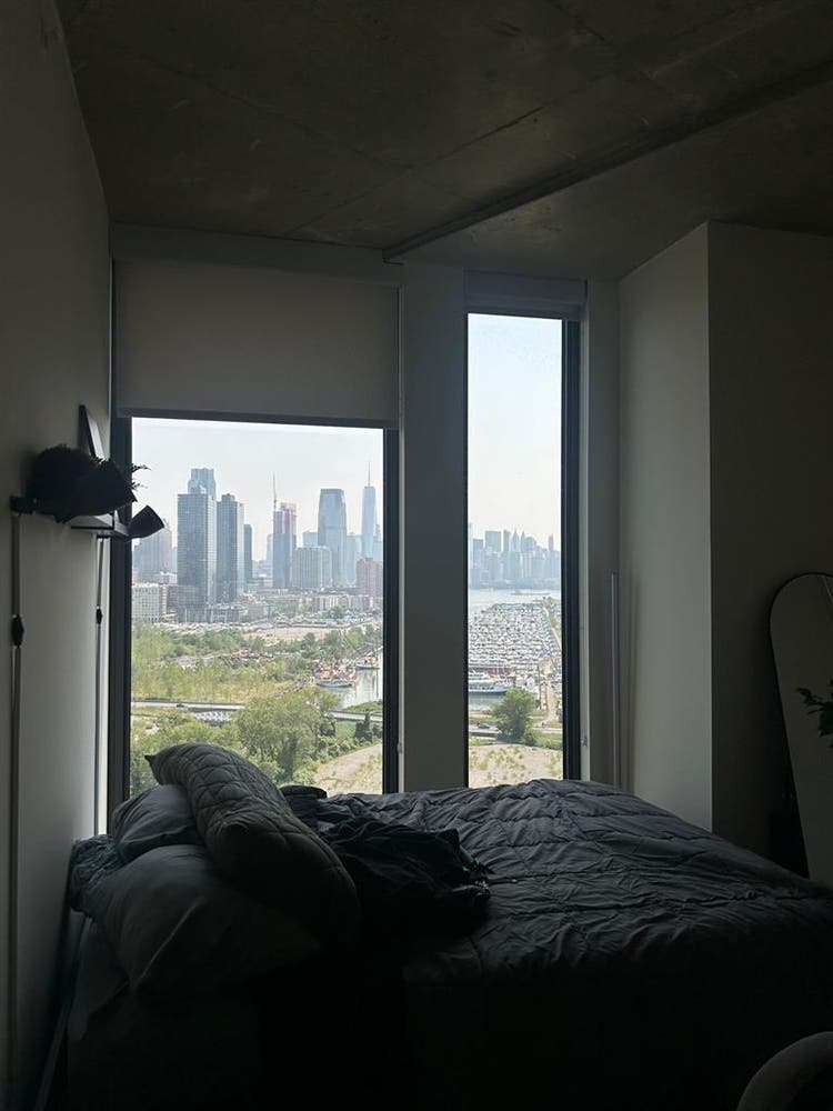 ROOM FOR RENT IN JERSEY CITY, NJ