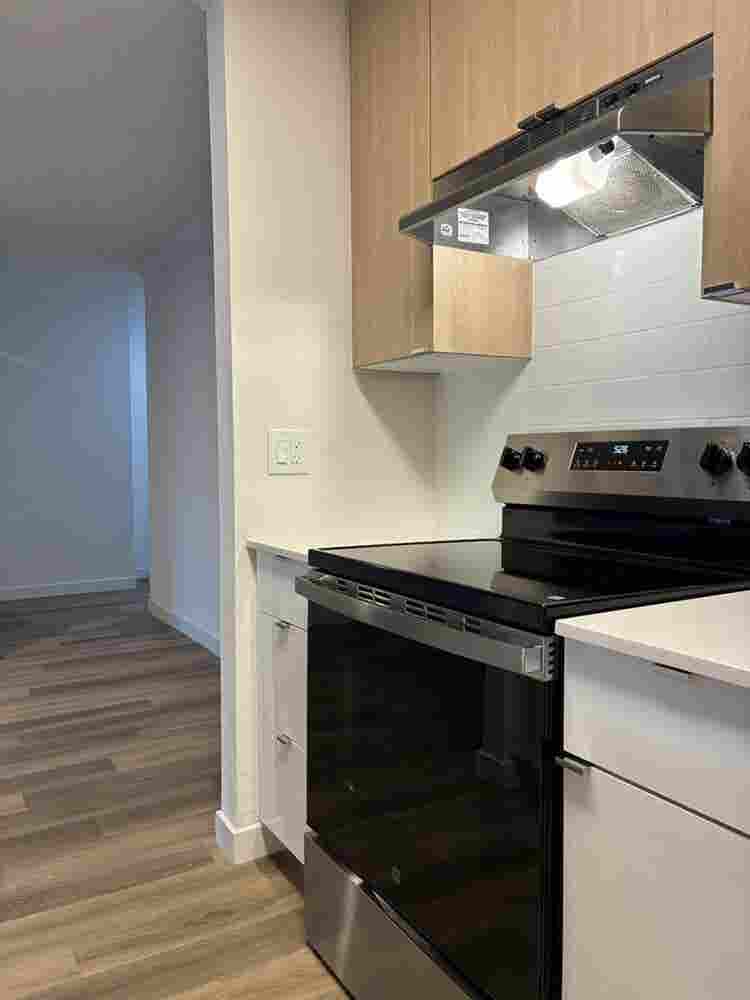 Master bedroom utilities included!