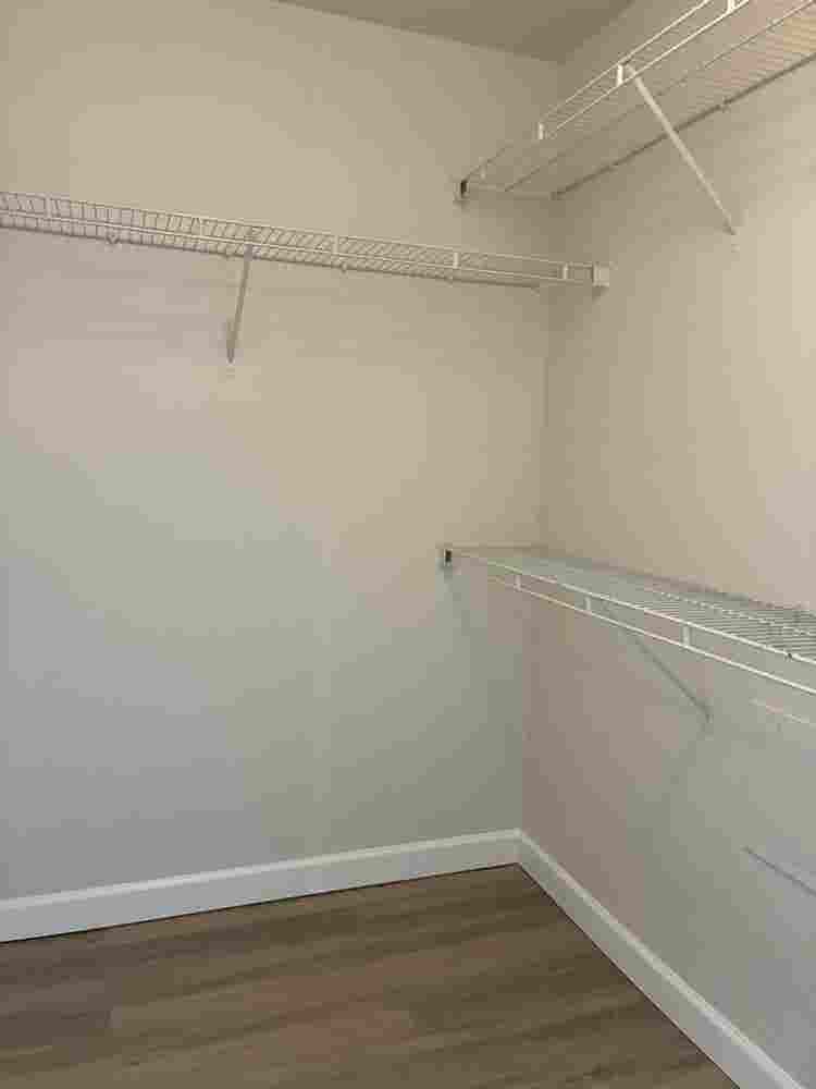 Master bedroom utilities included!