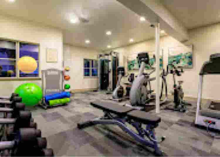 Master bedroom utilities included!