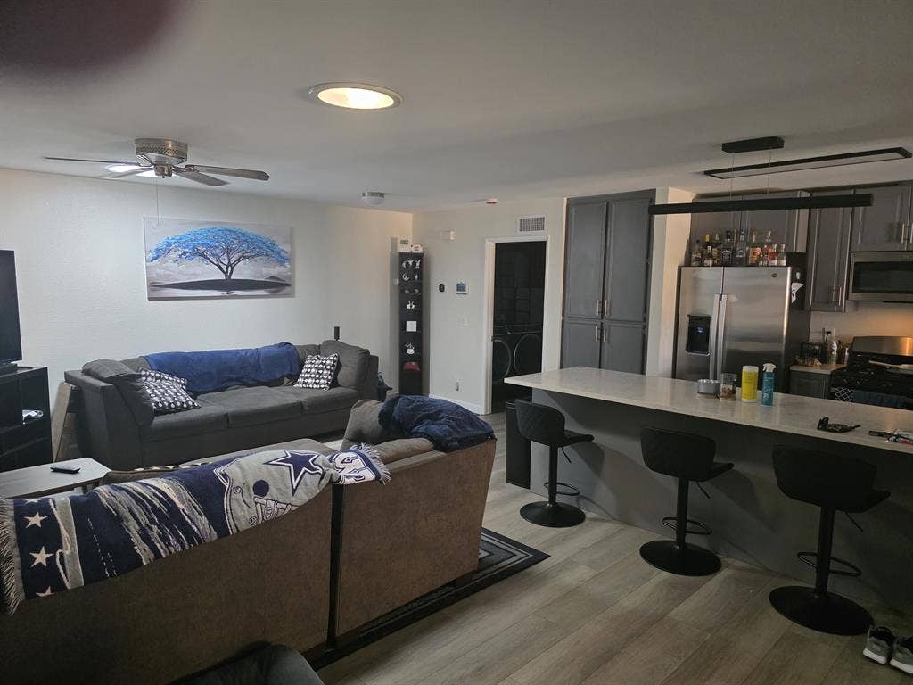 1 Medium/Large Size room Available
