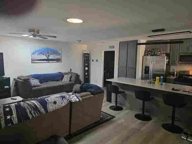 1 Medium/Large Size room Available