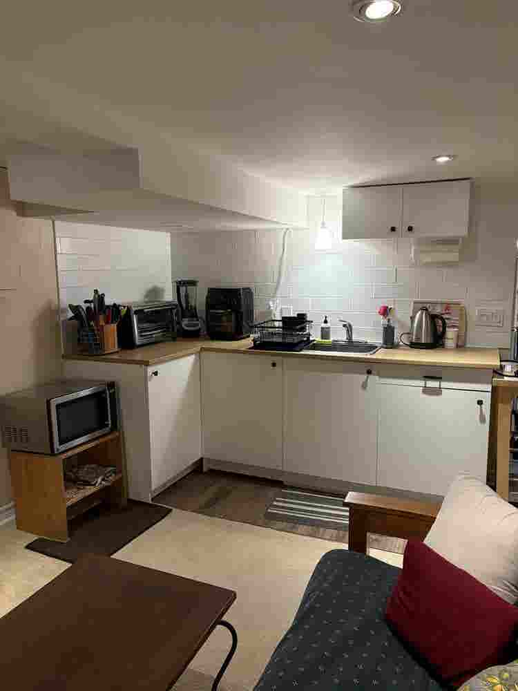 Private One Bedroom Basement