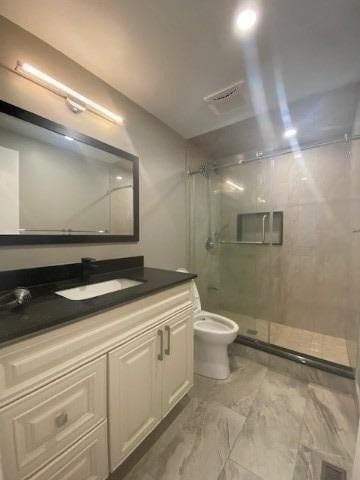 Spacious bath for rent !