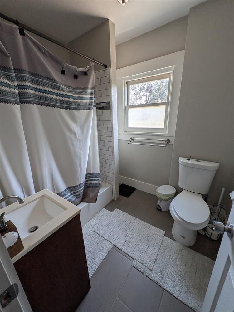 BR - Room for Rent