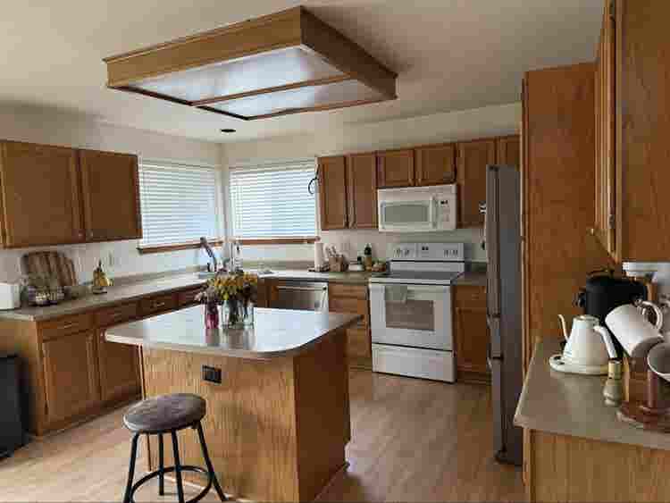 Room for Rent in Furnished House