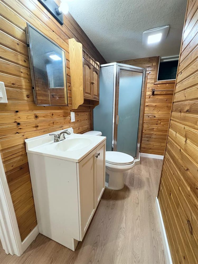 Convenient
 newly remodeled oasis!