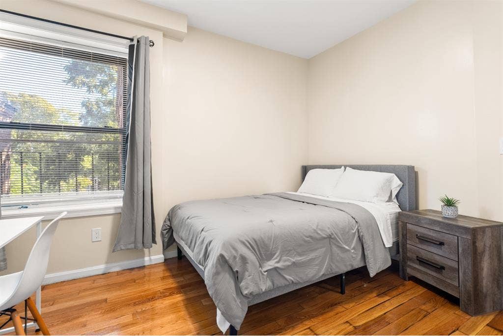 3BR Near Hospitals and Universities