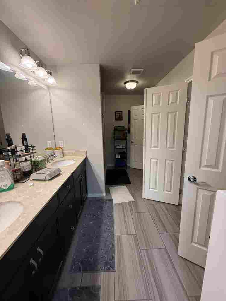 Master bedroom with own AC unit