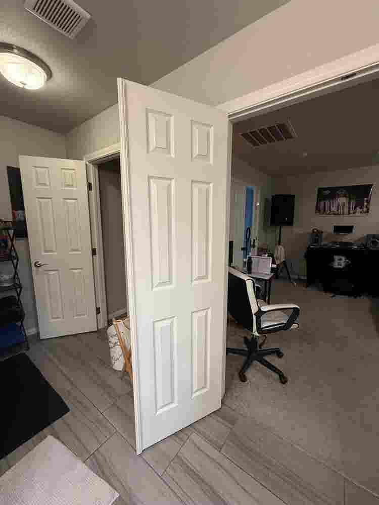Master bedroom with own AC unit