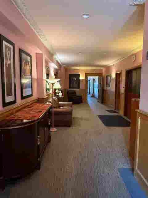 STUDIO/ ONE BED APT IN VENICE BEACH