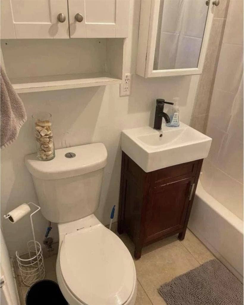 Quite and cozy bedroom for rent