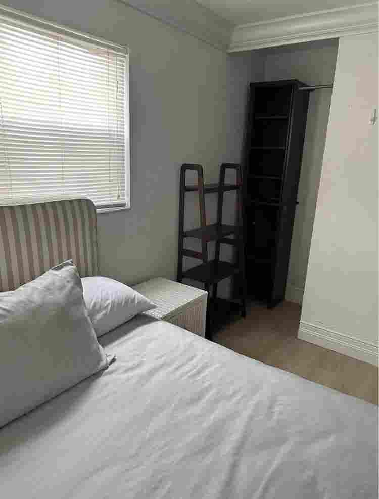 Quite and cozy bedroom for rent