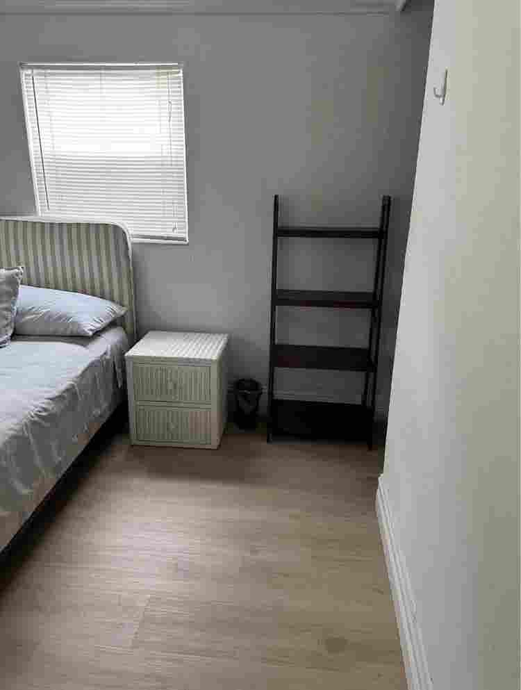Quite and cozy bedroom for rent