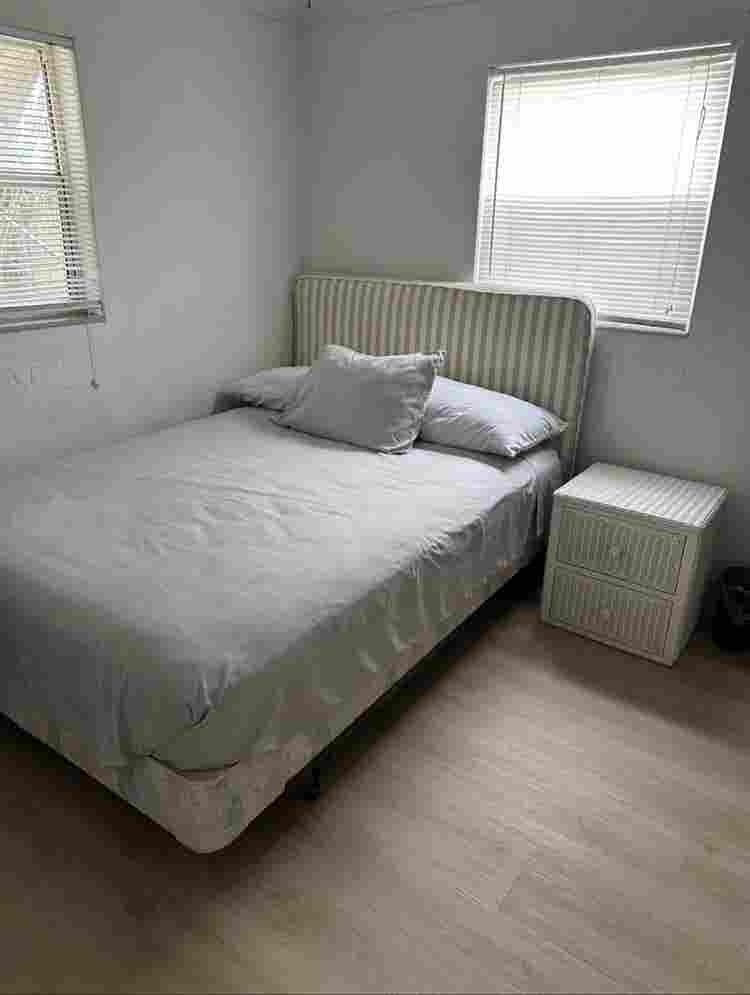 Quite and cozy bedroom for rent