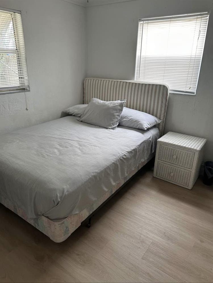 Quite and cozy bedroom for rent