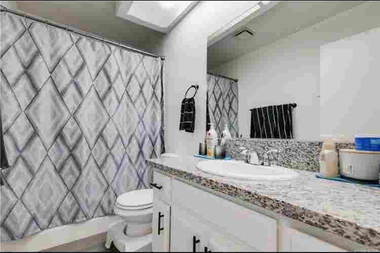 Couples room Moreno Valley