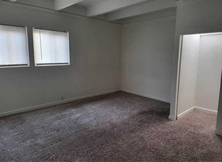 Private room for rent