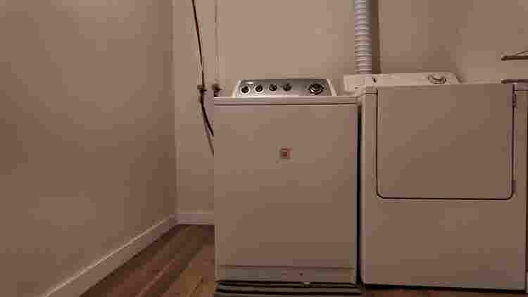 Room Including Utilities in Calgary