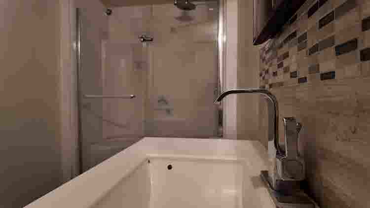 Room Including Utilities in Calgary