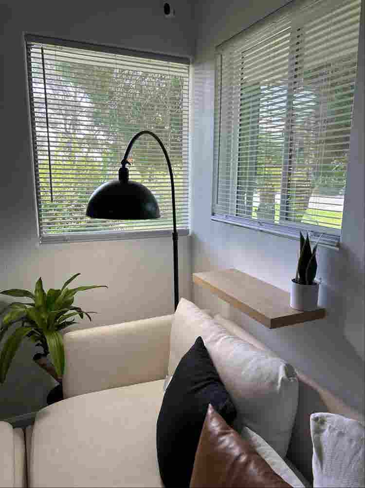 roommate wanted /se busca roomie