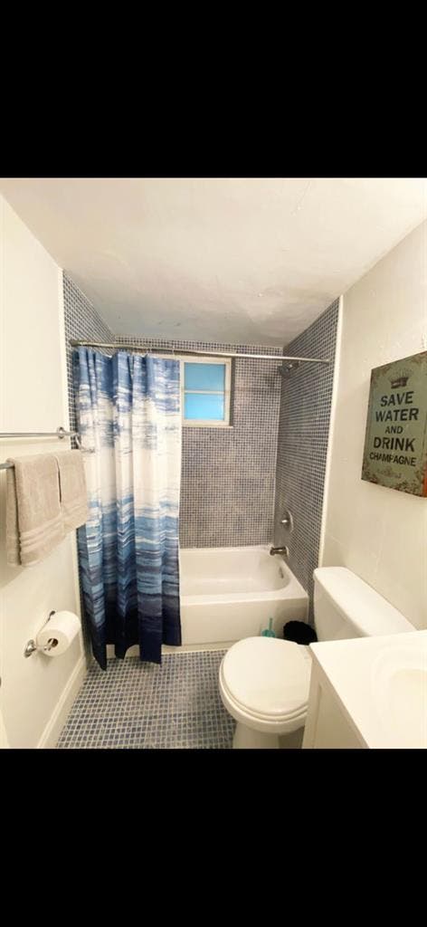Spacious Private Studio Furnished