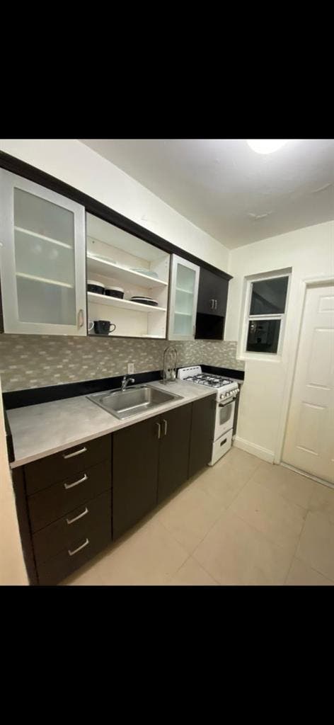 Spacious Private Studio Furnished