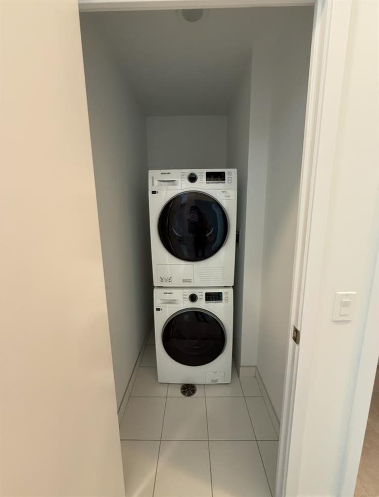 Condo downtown T.O - Bath