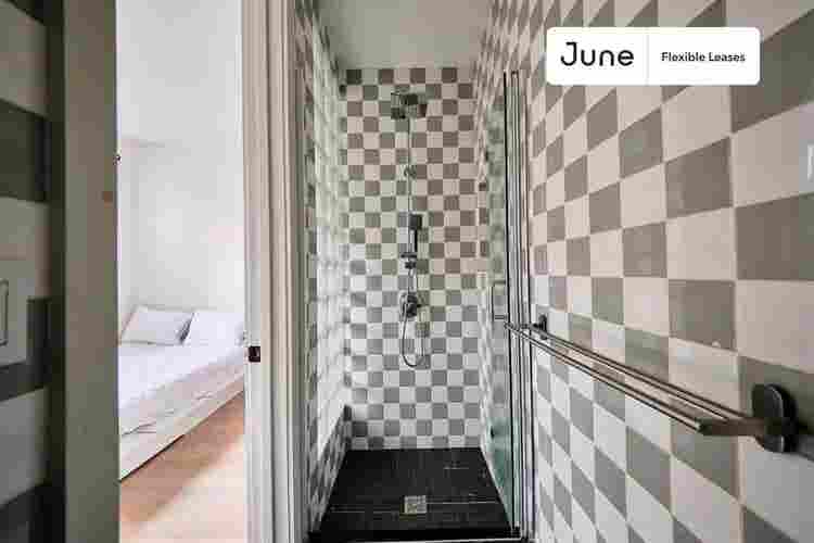 3 BR in New York City