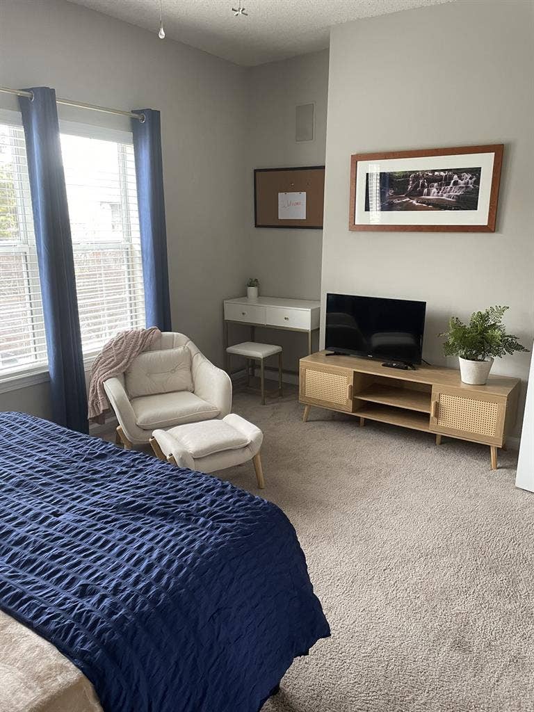 Walk to Southpark mall!