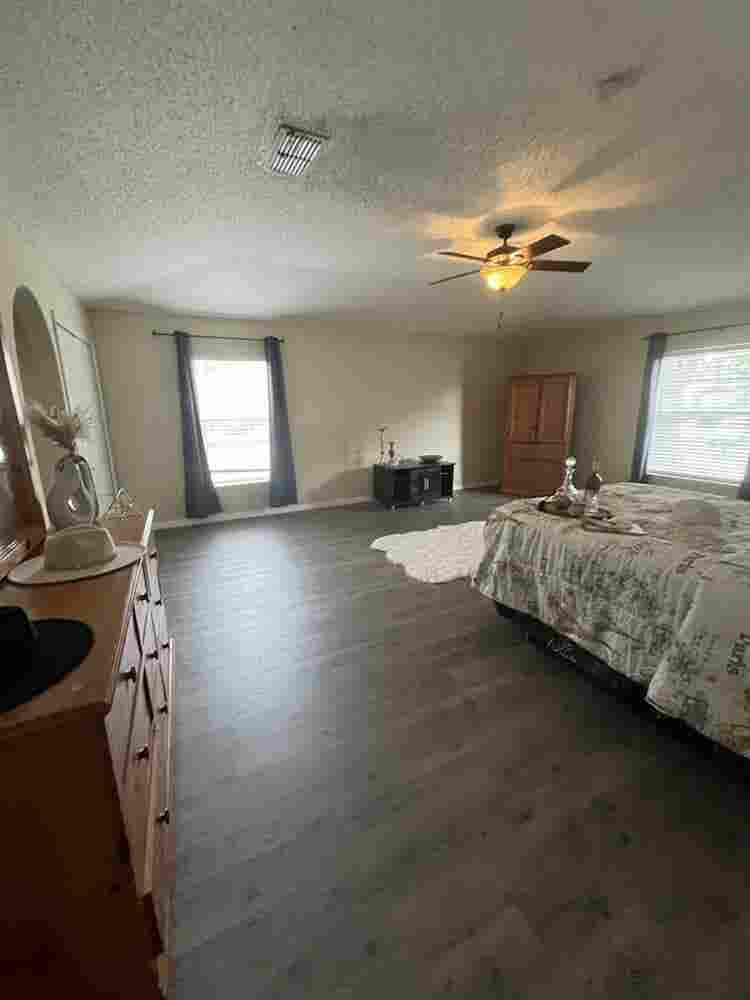 Huge home for rent!