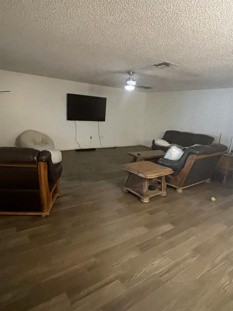 Huge home for rent!