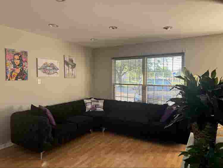 🏡 Room for Rent – Schaumburg, IL