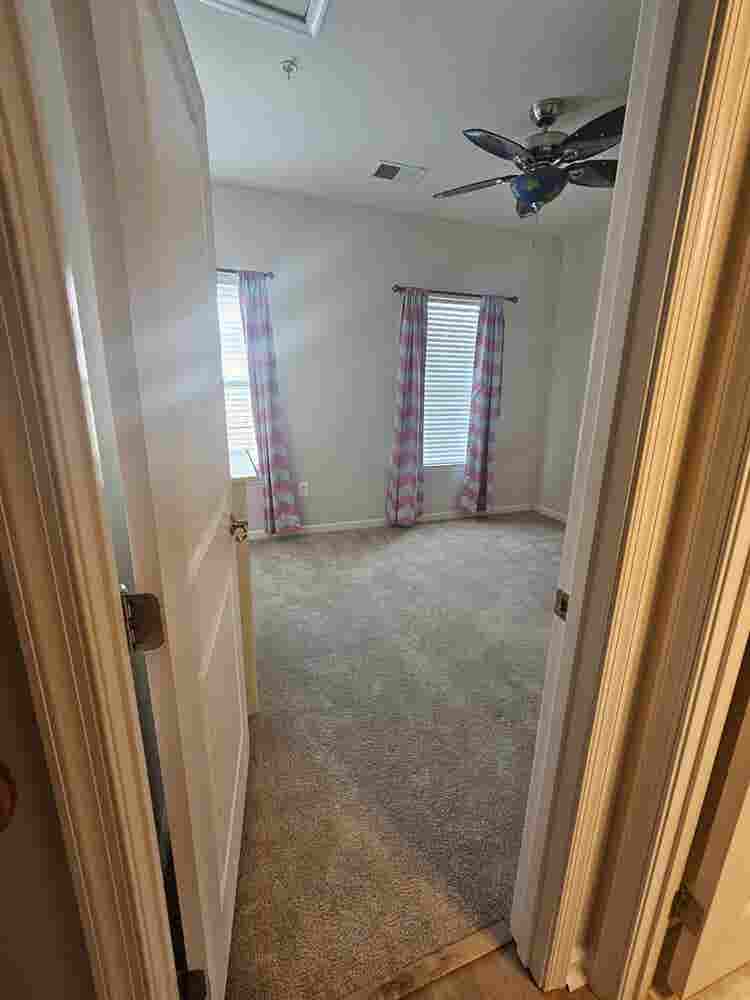 Bedroom with Atrached Bathroom