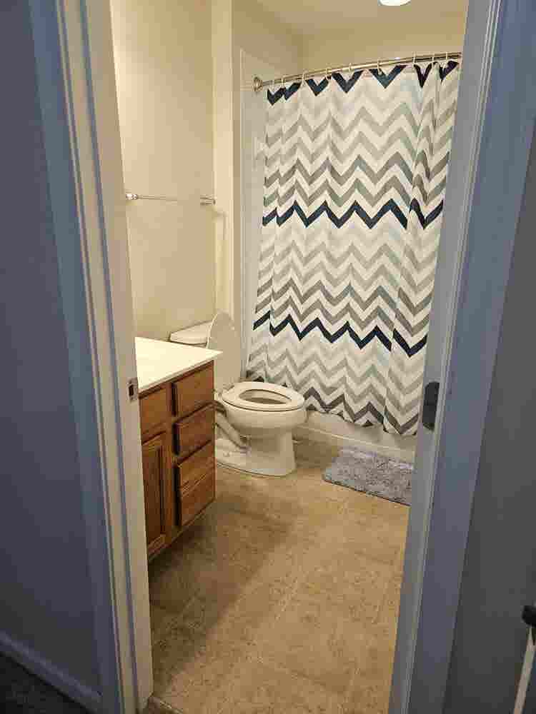 Bedroom with Atrached Bathroom