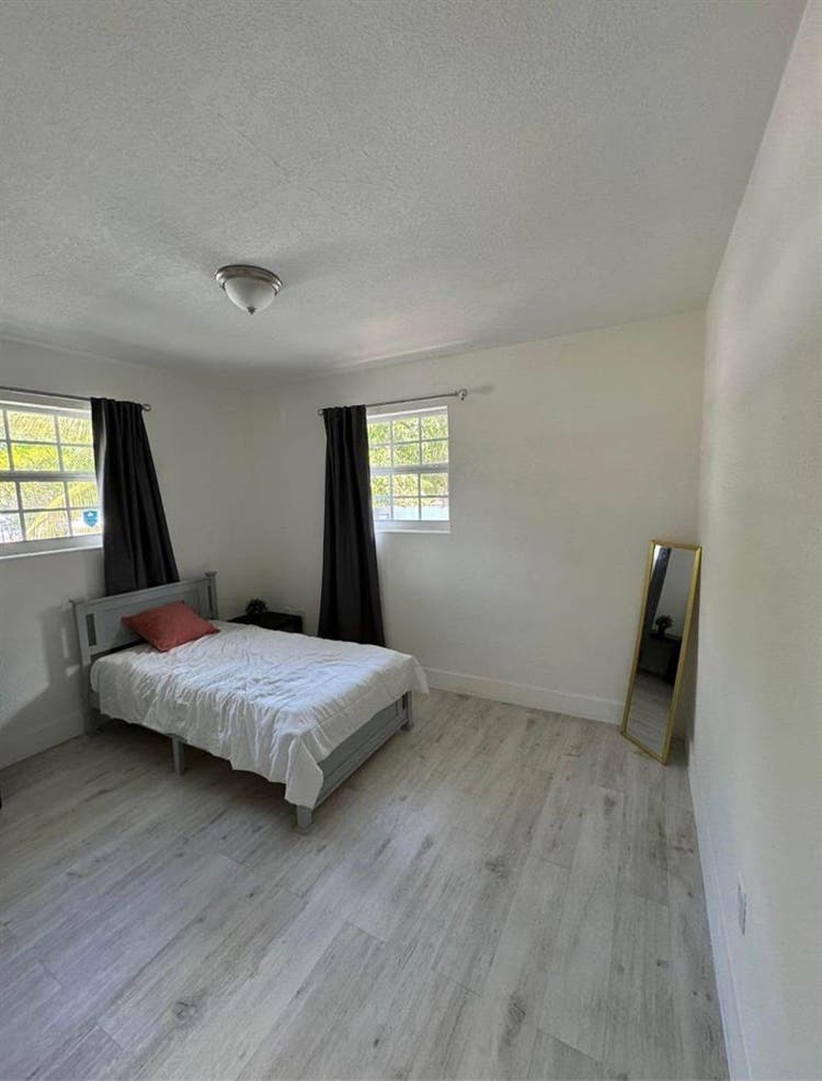 Private room for rent
