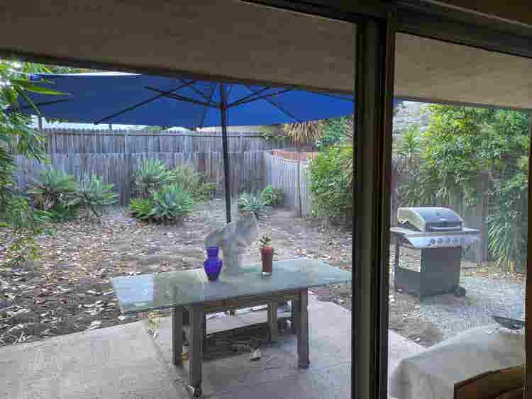 SB cottage share w/ community pool.